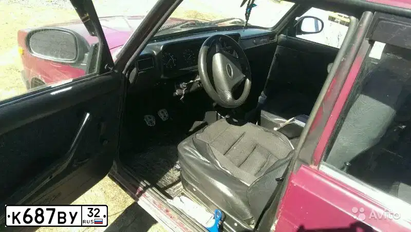 Фото автомобиля LADA 2107, 2004 — госномер К687ВУ32. Цвет: ТЕМНО-БОРДОВЫЙ
