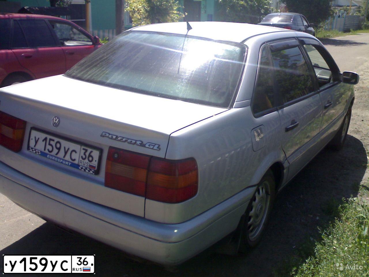 Фото автомобиля VOLKSWAGEN PASSAT, 1994 — госномер О160ОС99. Цвет: СЕРЕБРИСТЫЙ