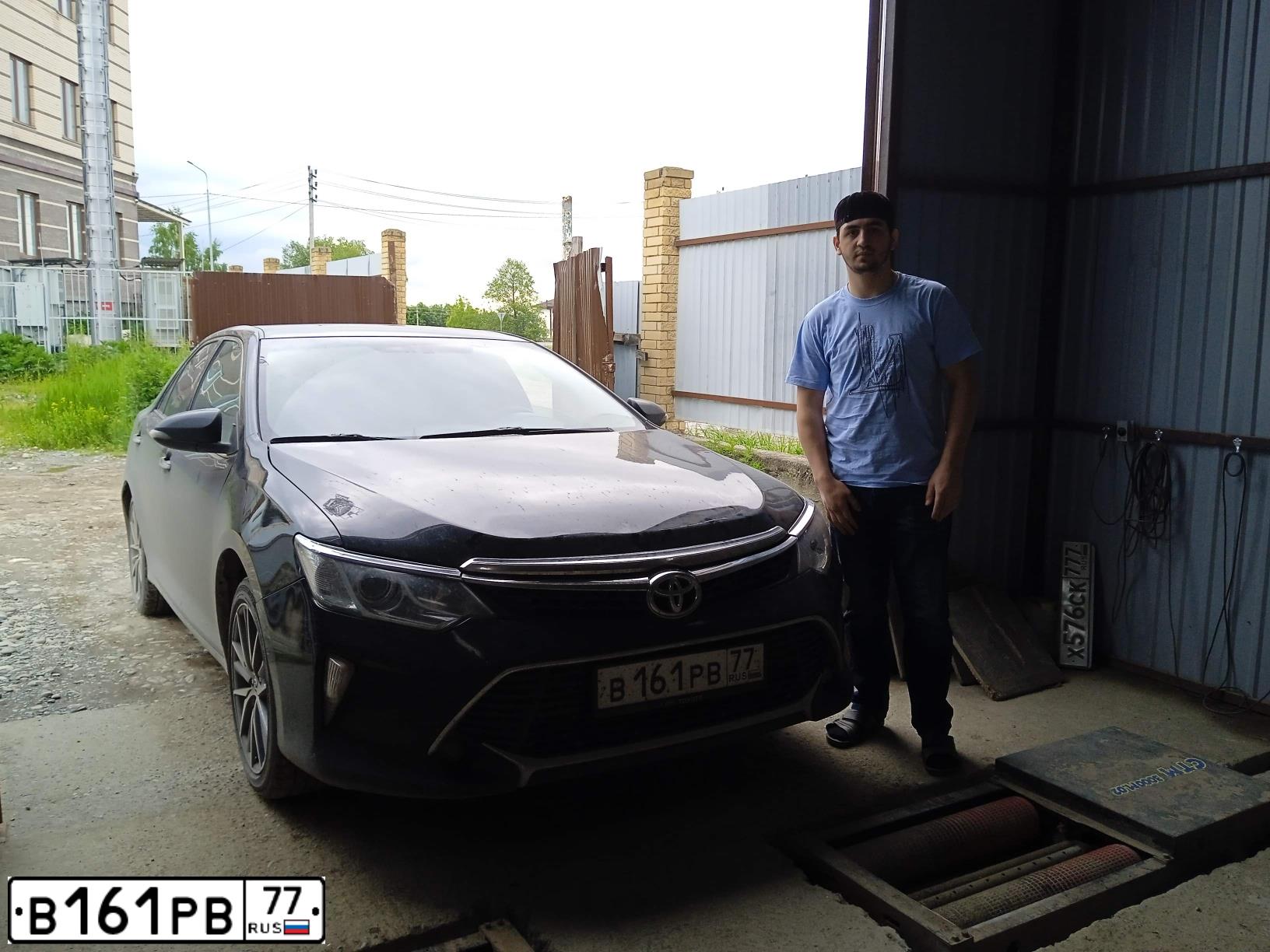 Фото автомобиля TOYOTA CAMRY, 2012 — госномер В161РВ77. Цвет: ЧЕРНЫЙ-МЕТАЛЛИК