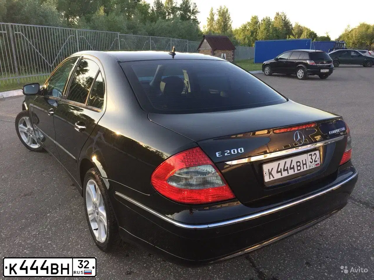 Фото автомобиля HYUNDAI ELANTRA, 2012 — госномер К444ВН32. Цвет: Белый
