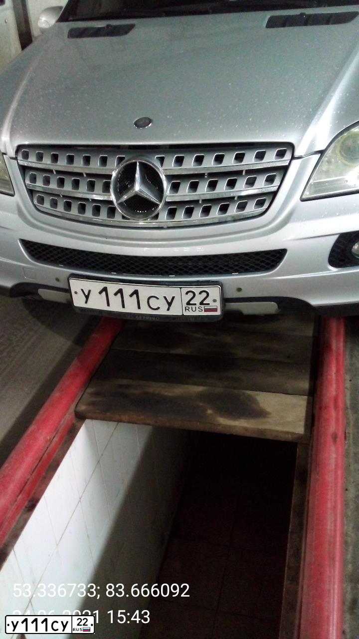 Фото автомобиля MERCEDES M-KLASSE, 2007 — госномер У111СУ22. Цвет: СЕРЕБРИСТЫЙ