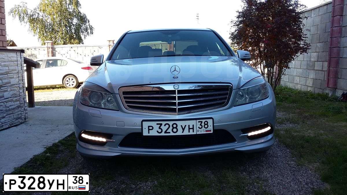 Фото автомобиля MERCEDES C-KLASSE, 2010 — госномер Х996ВТ138. Цвет: Серебристый