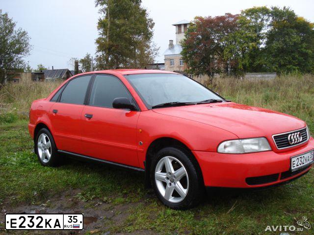 Фото автомобиля AUDI A4, 1995 — госномер Е232КА35. Цвет: Красный
