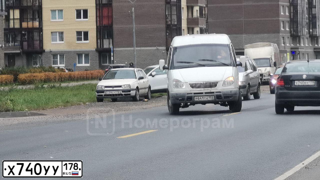 Фото автомобиля NISSAN PATHFINDER, 2011 — госномер Р086МЕ05. Цвет: ЧЕРНЫЙ
