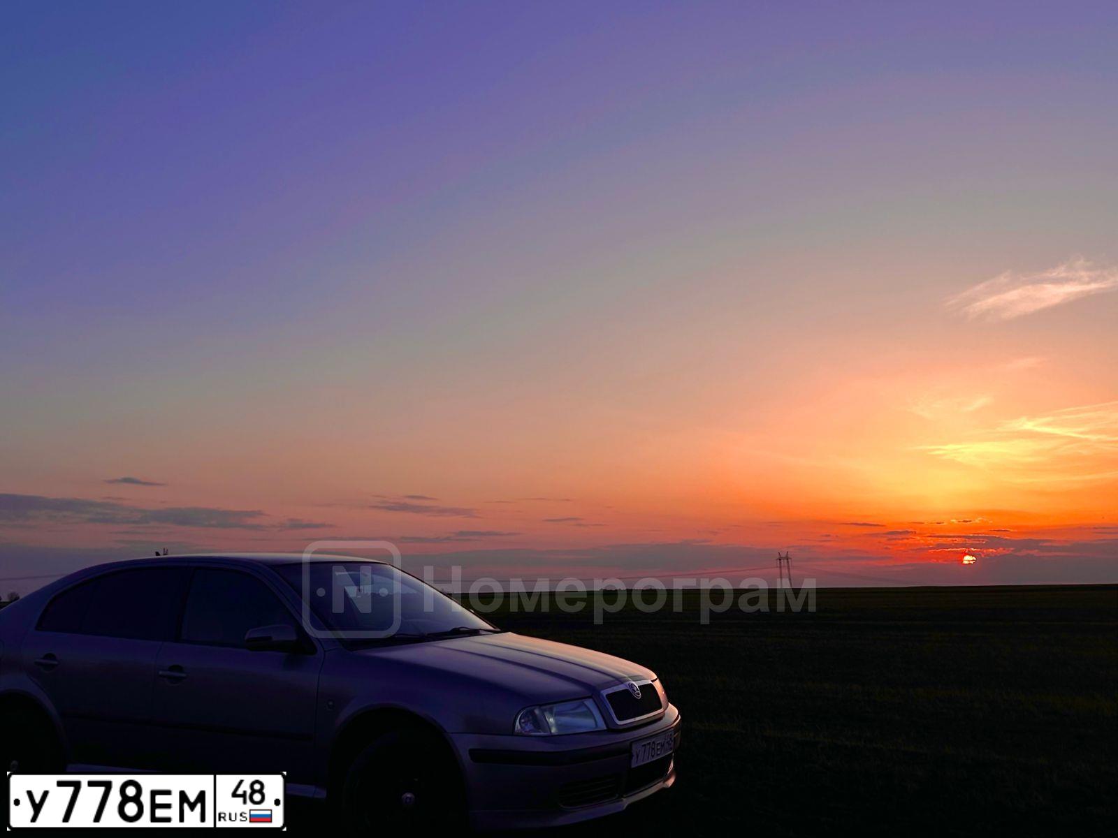 Фото автомобиля SKODA OCTAVIA, 2008 — госномер У778ЕМ48. Цвет: СЕРЫЙ