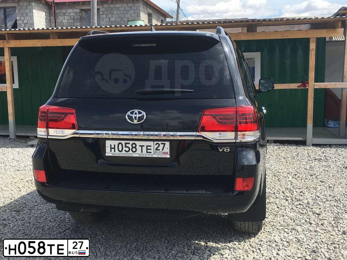 Фото автомобиля TOYOTA LANDCRUISER 200, 2015 — госномер В320ОР69. Цвет: ЧЕРНЫЙ