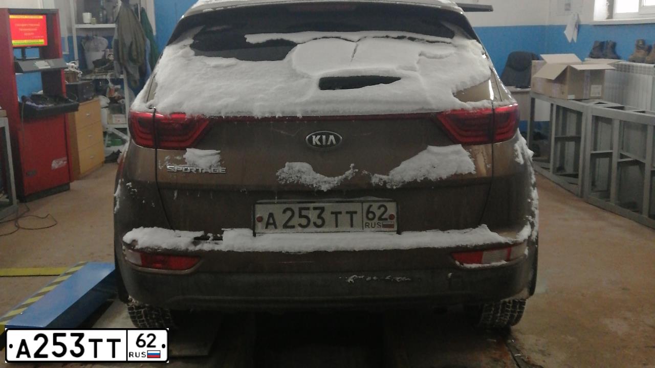 Фото автомобиля KIA SPORTAGE, 2016 — госномер Х954СР62. Цвет: Коричневый