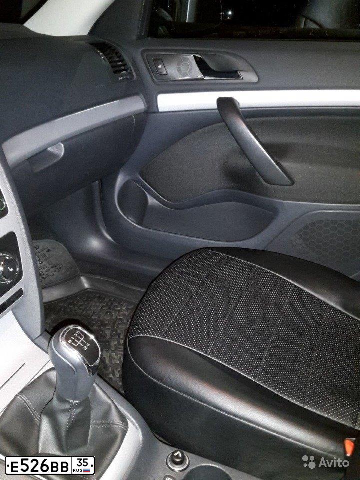 Фото автомобиля SKODA OCTAVIA, 2013 — госномер Е526ВВ35. Цвет: ЧЕРНЫЙ