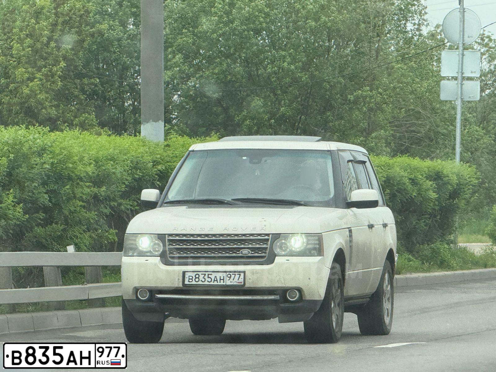 Фото автомобиля LANDROVER RANGE ROVER, 2009 — госномер В335АА136. Цвет: Белый