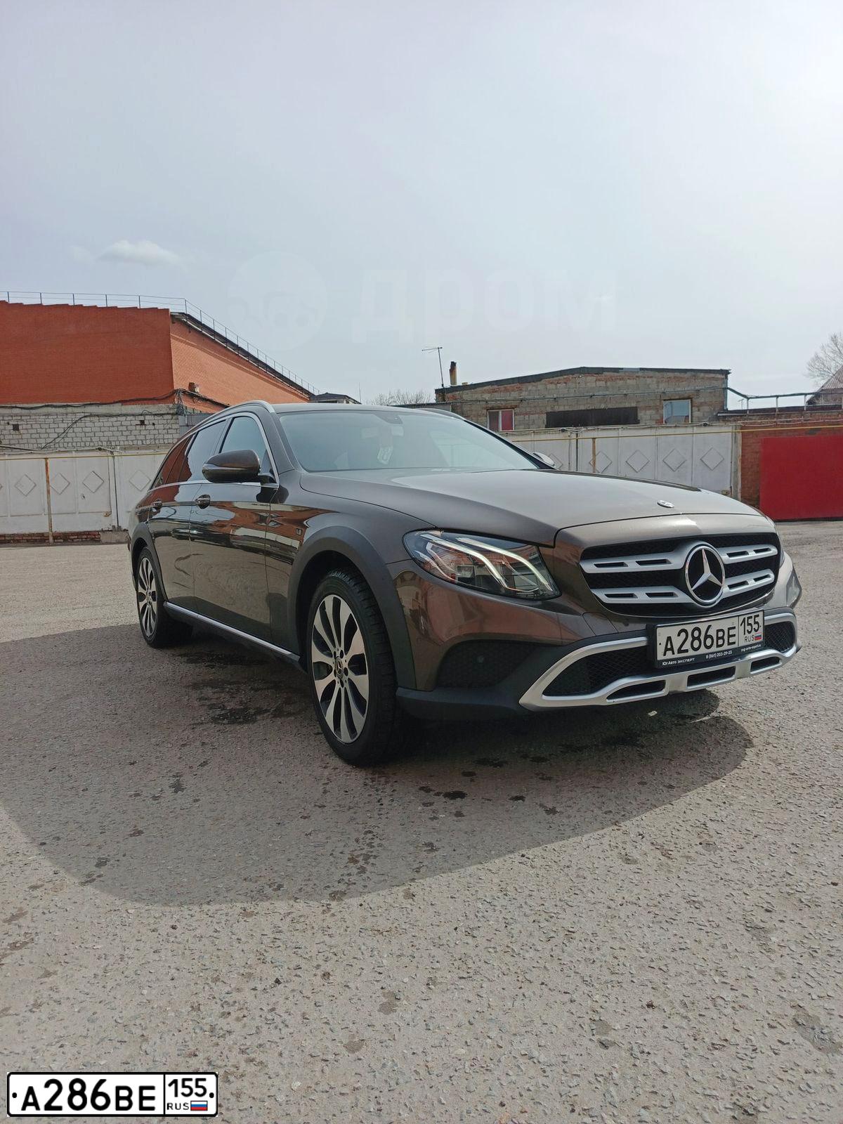 Фото автомобиля MERCEDES E-KLASSE, 2017 — госномер А286ВЕ155. Цвет: Коричневый
