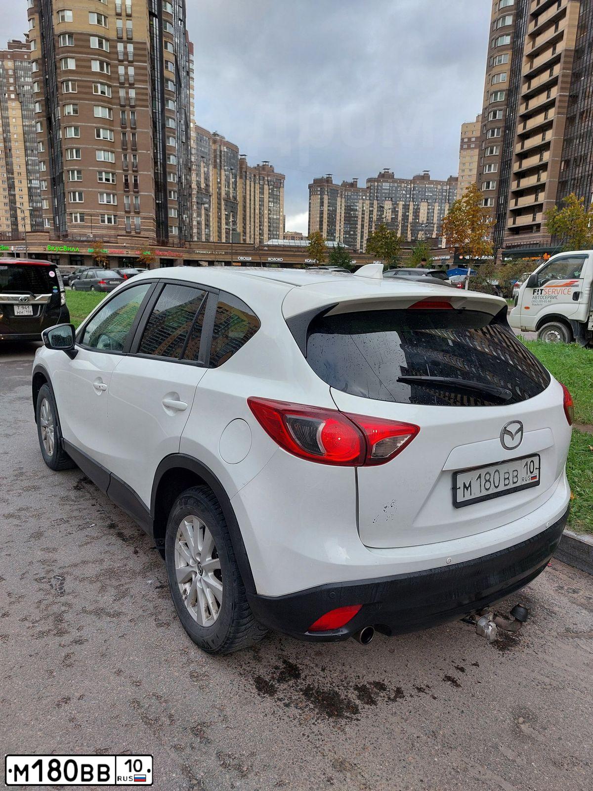 Фото автомобиля MAZDA CX-5, 2013 — госномер М180ВВ10. Цвет: БЕЛЫЙ ПЕРЛАМУТР