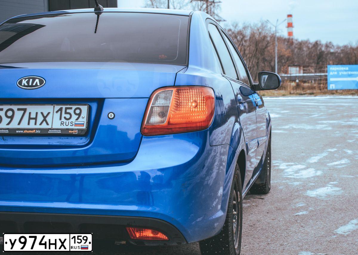 Фото автомобиля VOLKSWAGEN POLO, 2011 — госномер Р343СА159. Цвет: Белый
