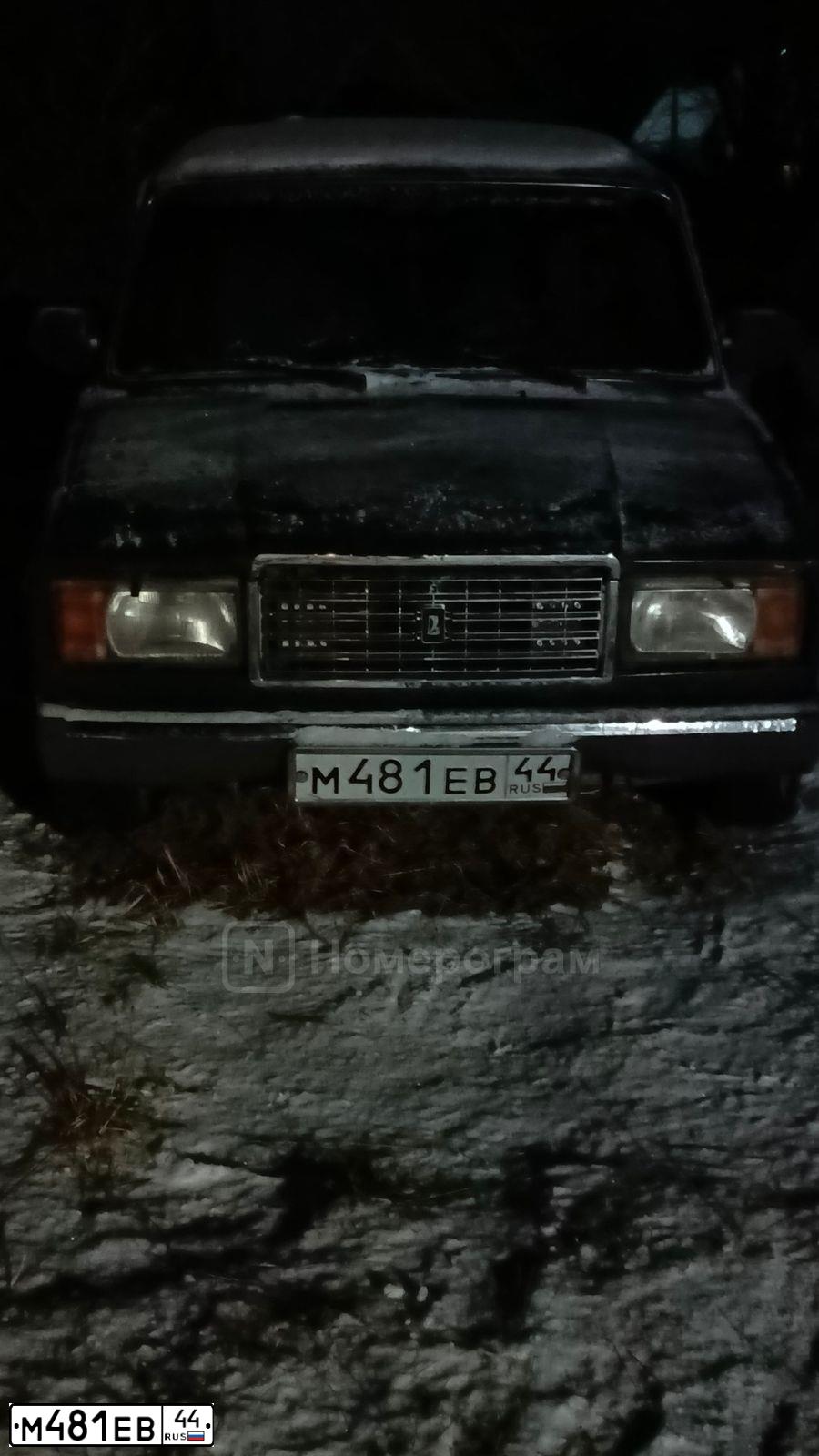 Фото автомобиля LADA 2107, 2004 — госномер М481ЕВ44. Цвет: СИНЕ-ЗЕЛЕНЫЙ