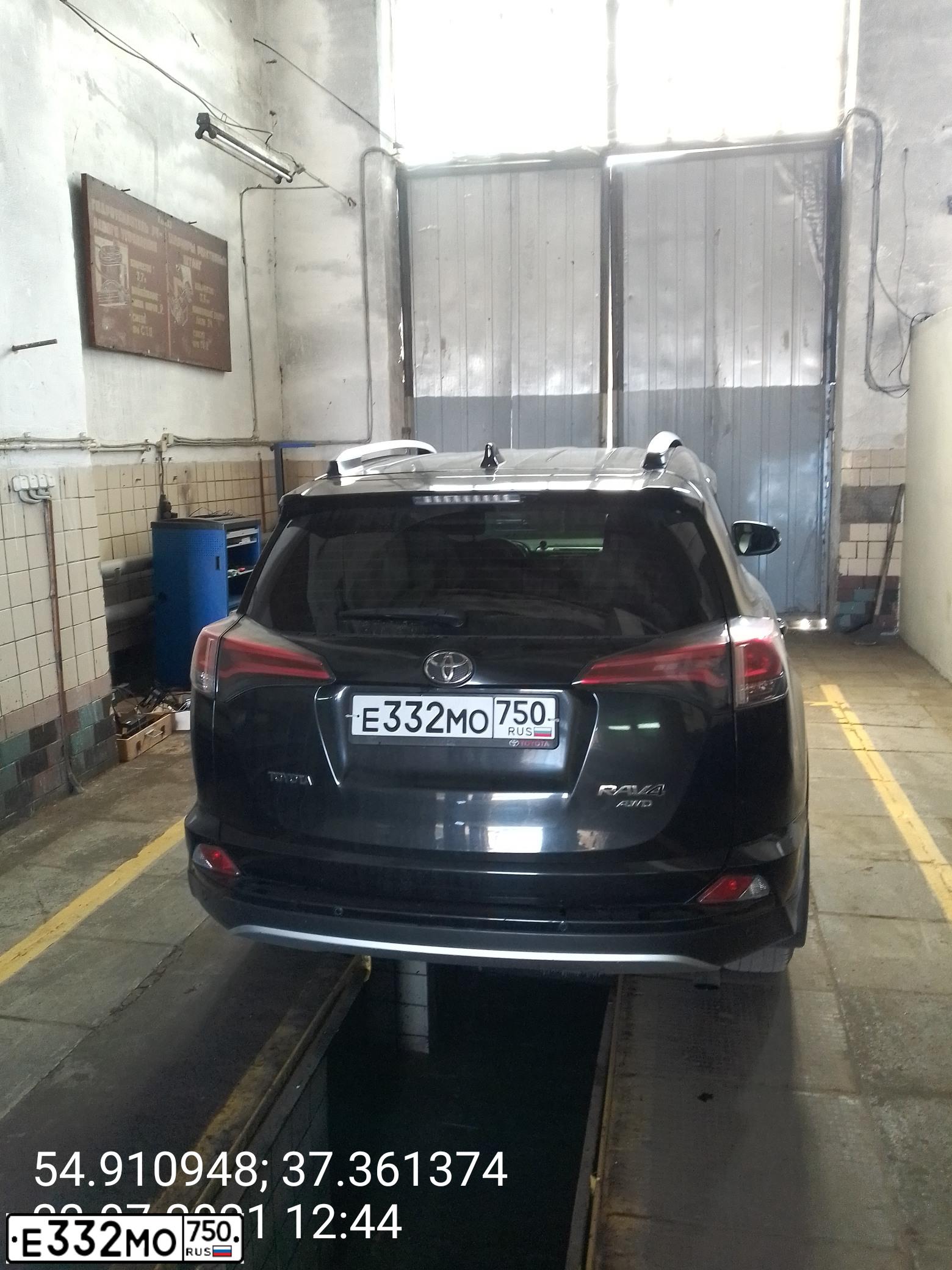 Фото автомобиля TOYOTA RAV4, 2015 — госномер Т004ОУ790. Цвет: ЧЕРНЫЙ