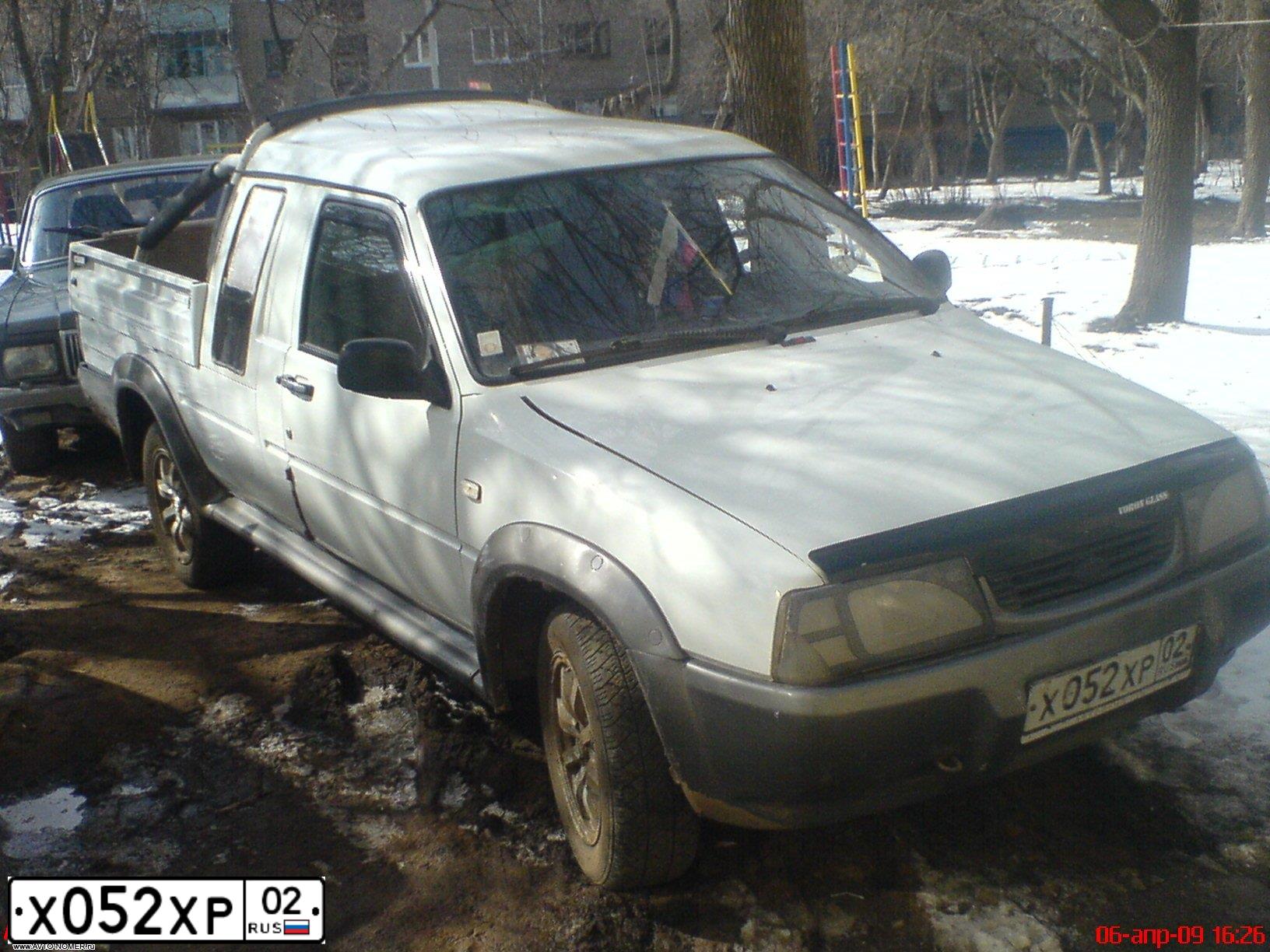 Фото автомобиля IZH 2717, 2004 — госномер Х052ХР02. Цвет: БЕЛЫЙ