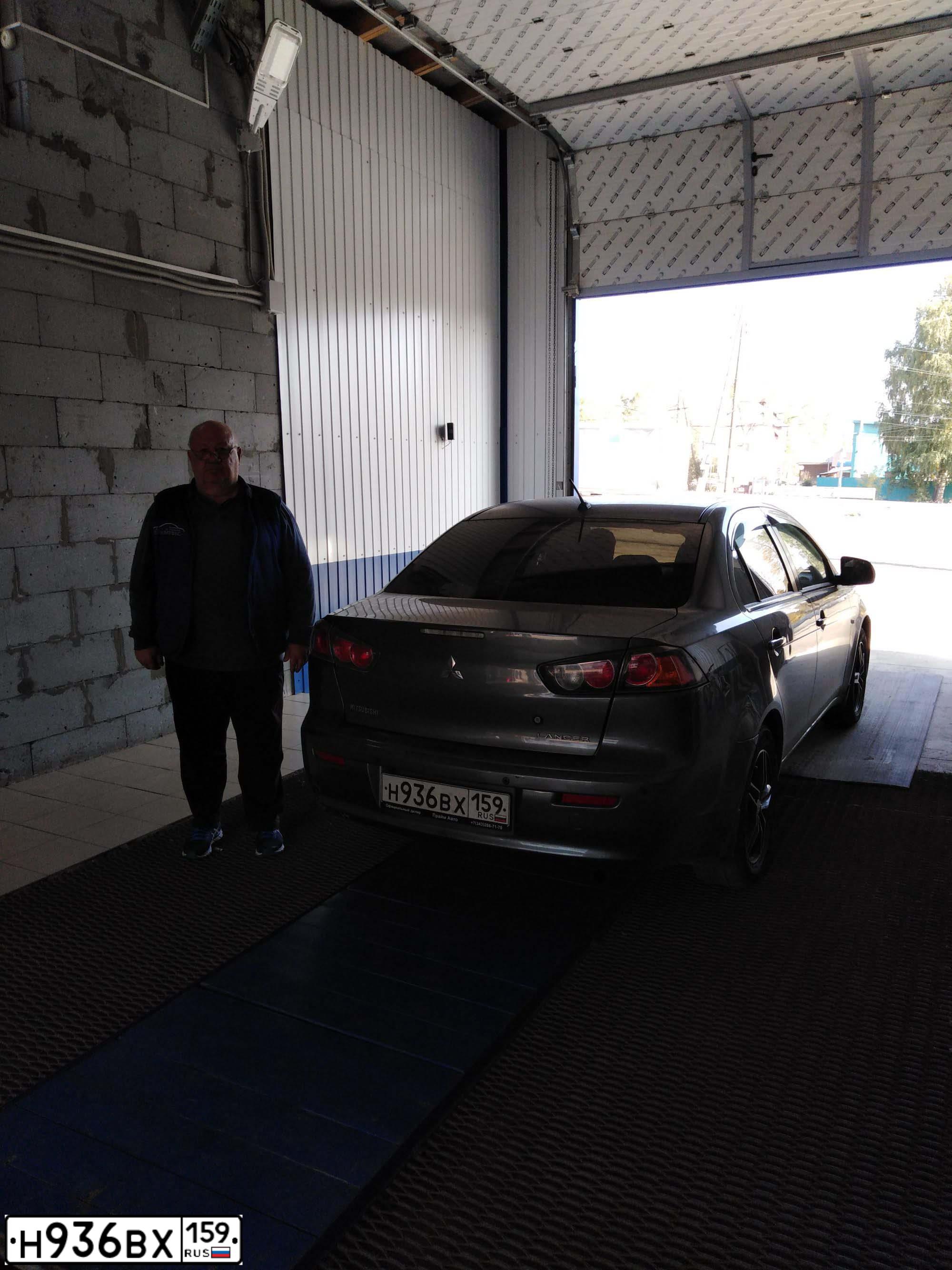 Фото автомобиля МИТСУБИСИ MITSUBISHI LANCER, 2011 — госномер С869ТО196. Цвет: СЕРЫЙ