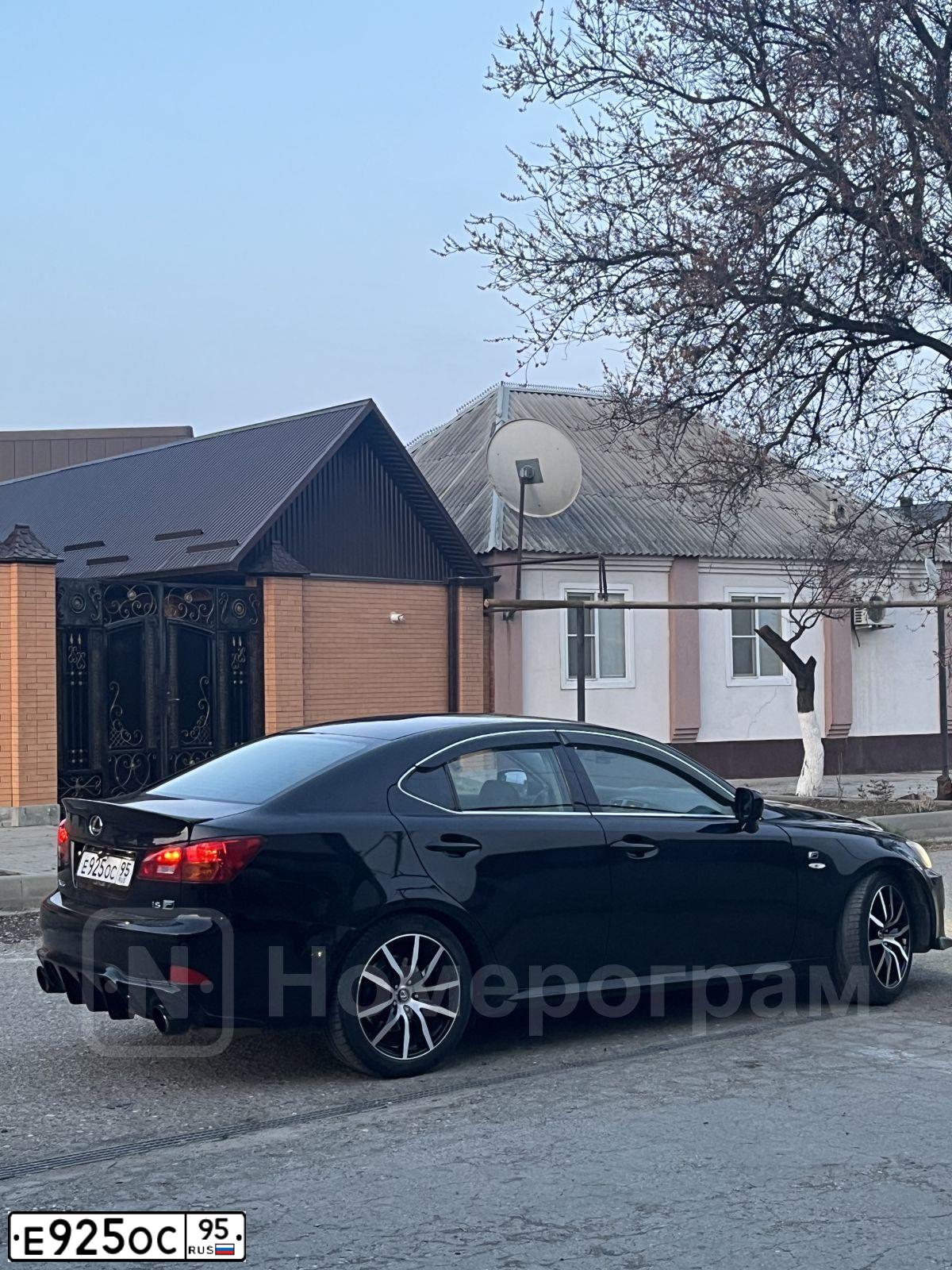 Фото автомобиля LEXUS IS, 2006 — госномер Е925ОС95. Цвет: ЧЕРНЫЙ