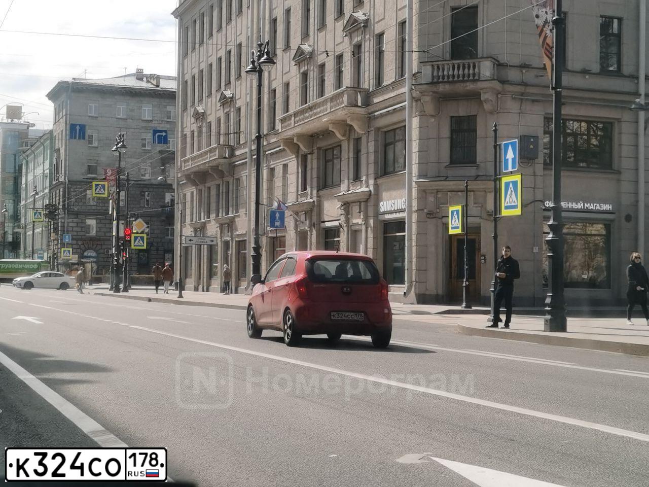 Фото автомобиля FORD FOCUS, 2011 — госномер К324СО178. Цвет: СЕРЕБРИСТЫЙ