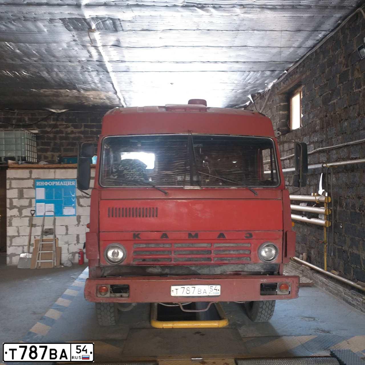 Фото автомобиля KAMAZ 5410 /6X4/, 1989 — госномер Т787ВА54. Цвет: КРАСНЫЙ