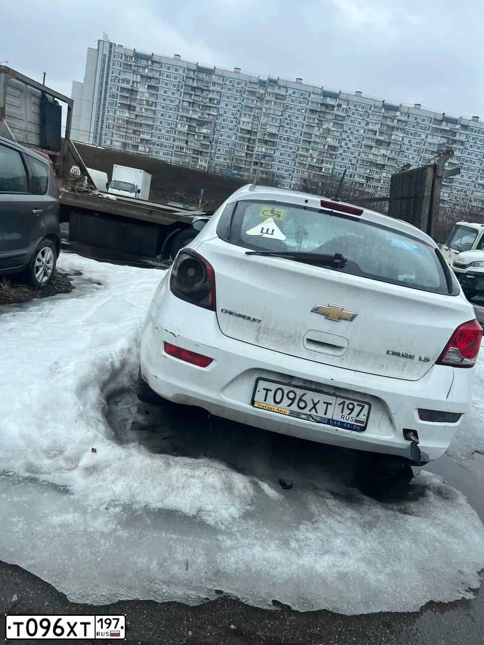 Фото автомобиля CHEVROLET CRUZE, 2012 — госномер Т096ХТ197. Цвет: БЕЛЫЙ