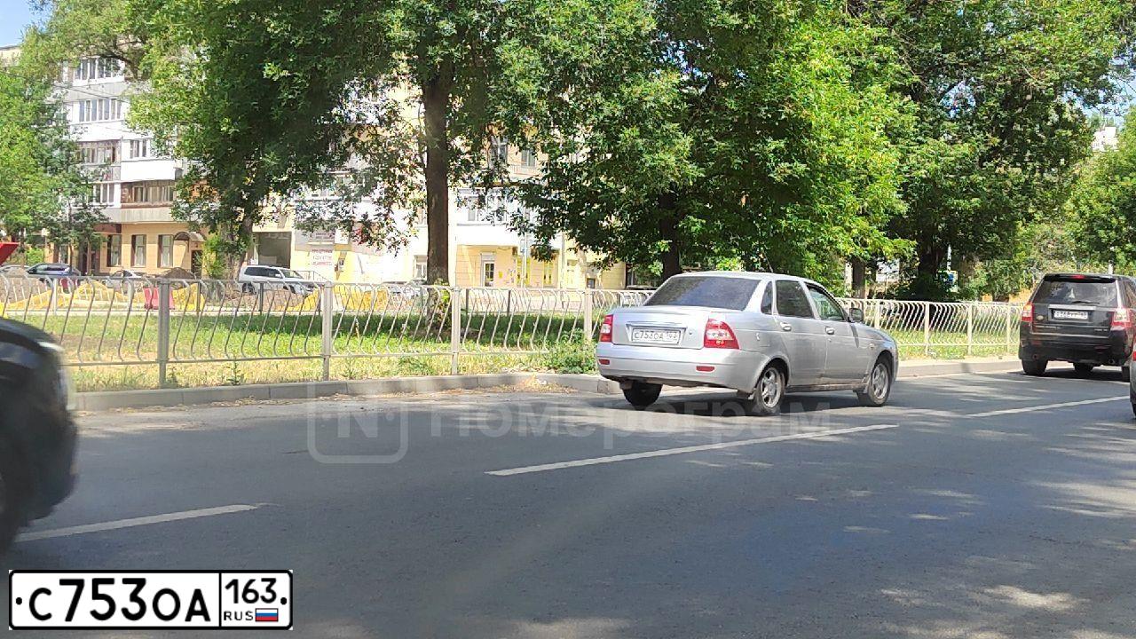 Фото автомобиля LADA PRIORA, 2012 — госномер Х185ЕТ763. Цвет: СВЕТЛО СЕРЕБ МЕТАЛ