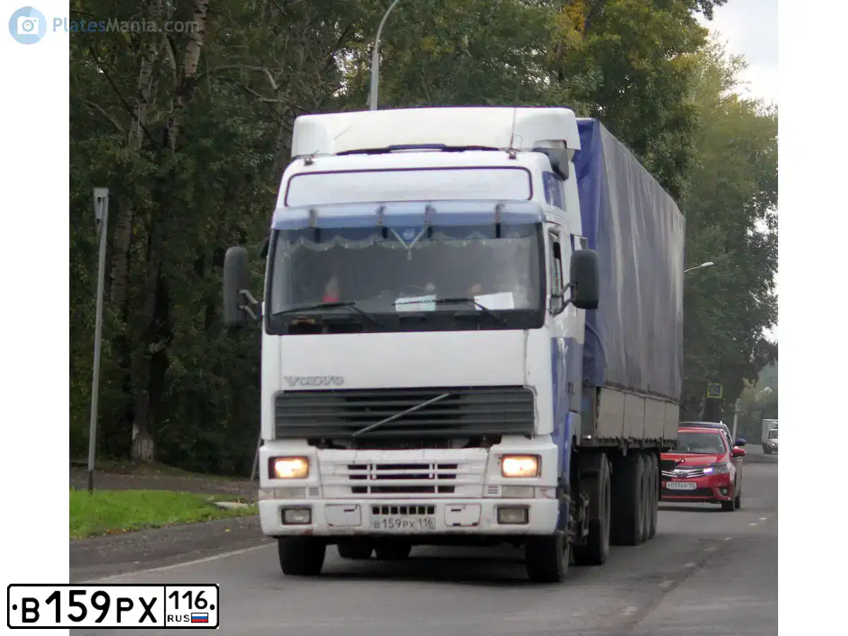 Фото автомобиля VOLVO O SERIE FH 4X2, 1996 — госномер В159РХ116. Цвет: СИНЕ-БЕЛЫЙ