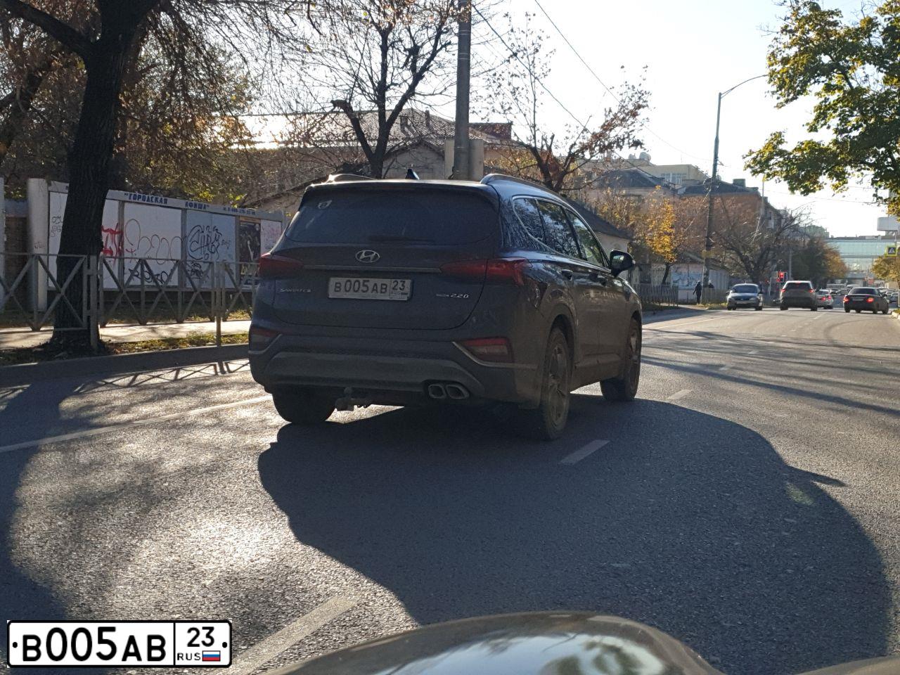 Фото автомобиля MERCEDES S-KLASSE, 2010 — госномер В005АВ23. Цвет: ЧЕРНЫЙ