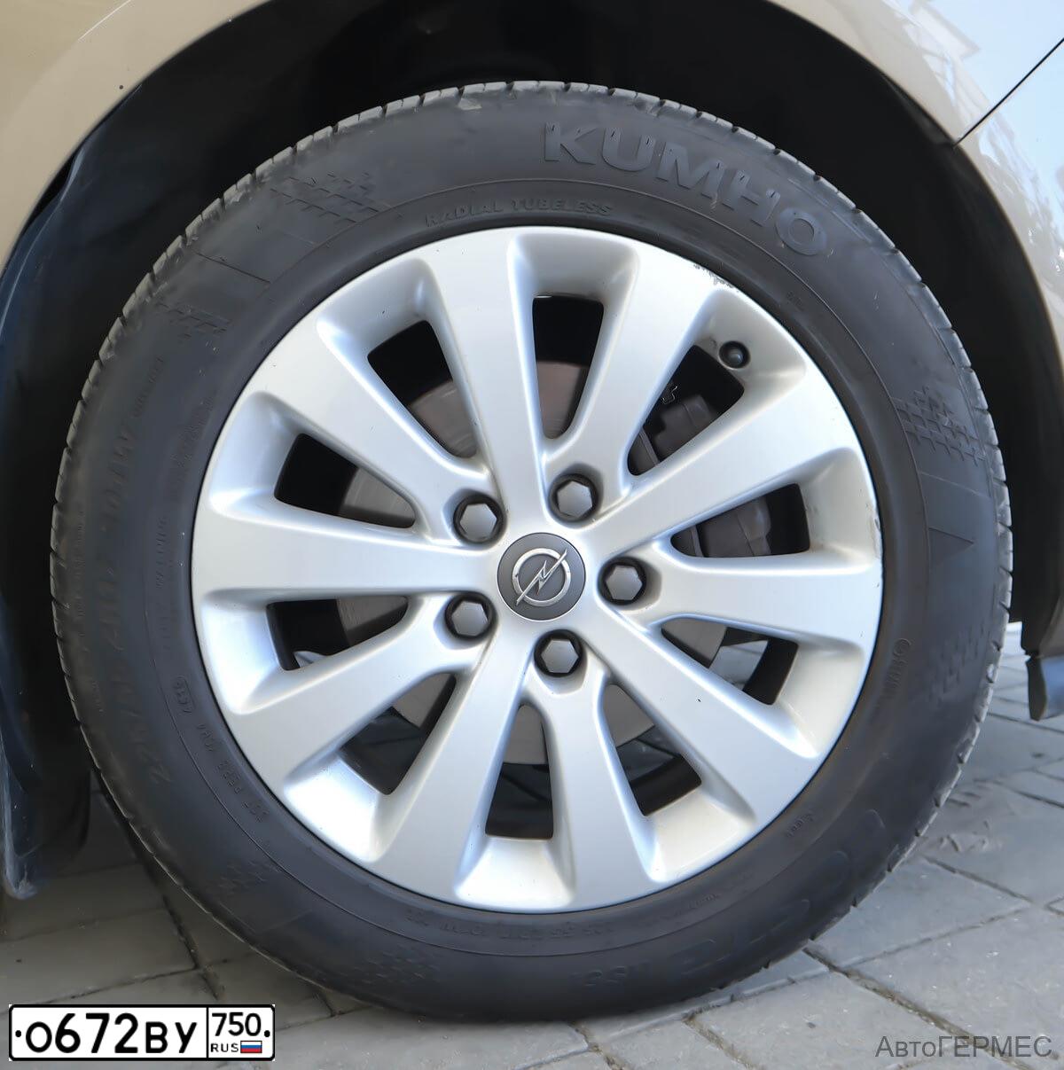 Фото автомобиля OPEL ZAFIRA, 2013 — госномер У568АМ550