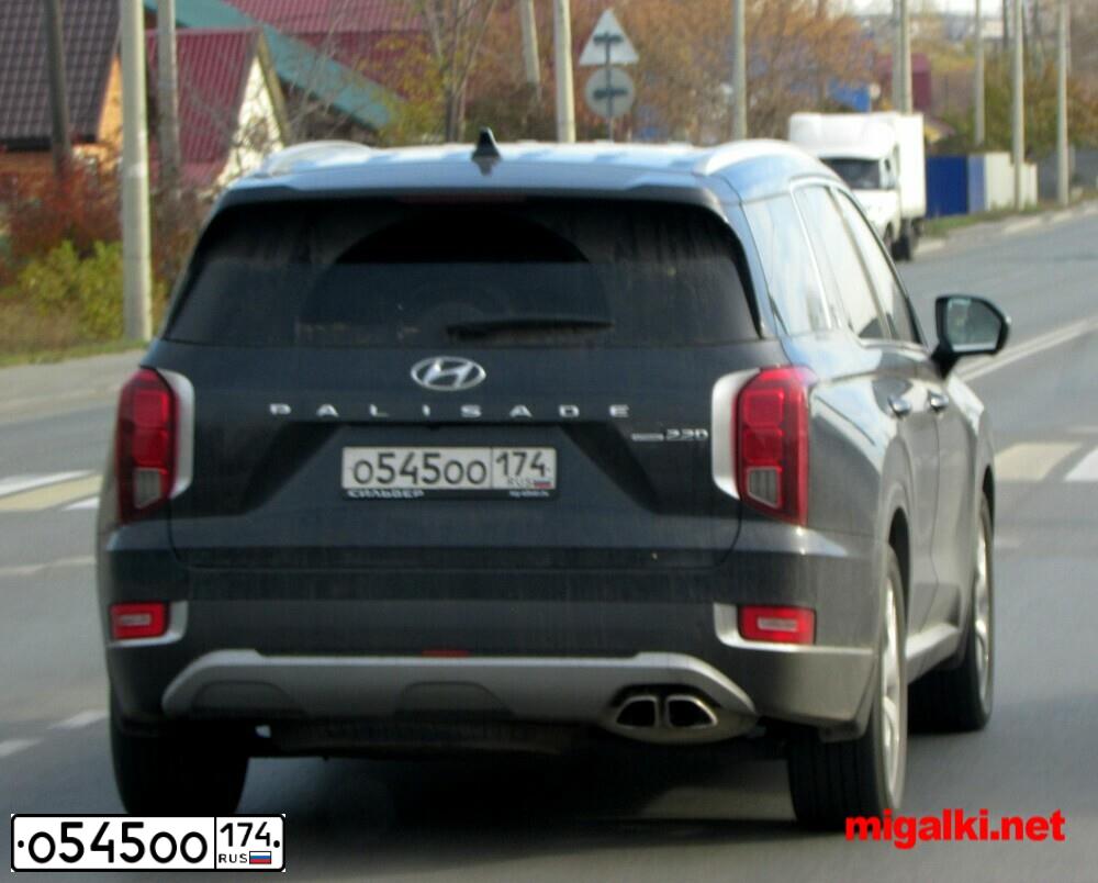 Фото автомобиля FORD EXPLORER, 2018 — госномер О098КО196. Цвет: ЧЕРНЫЙ