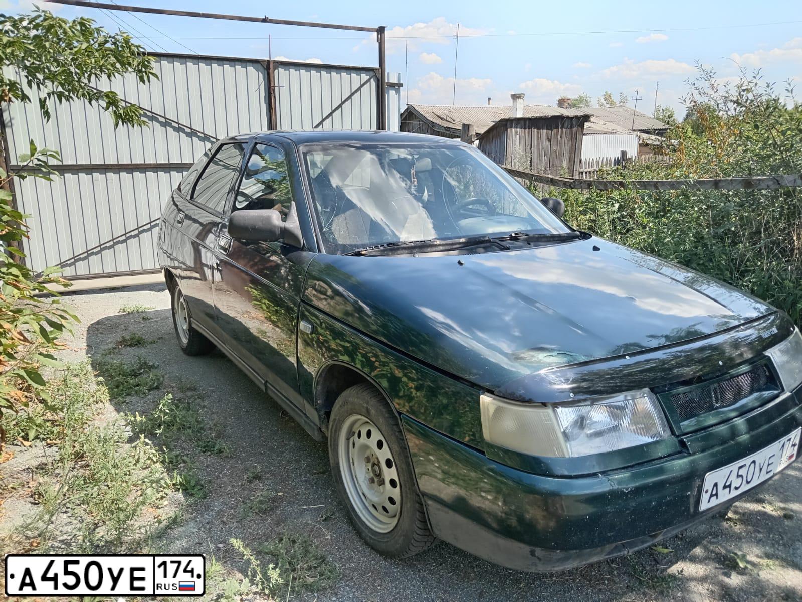 Фото автомобиля LADA 2112 LADA, 2003 — госномер А450УЕ174. Цвет: Темно-зеленый