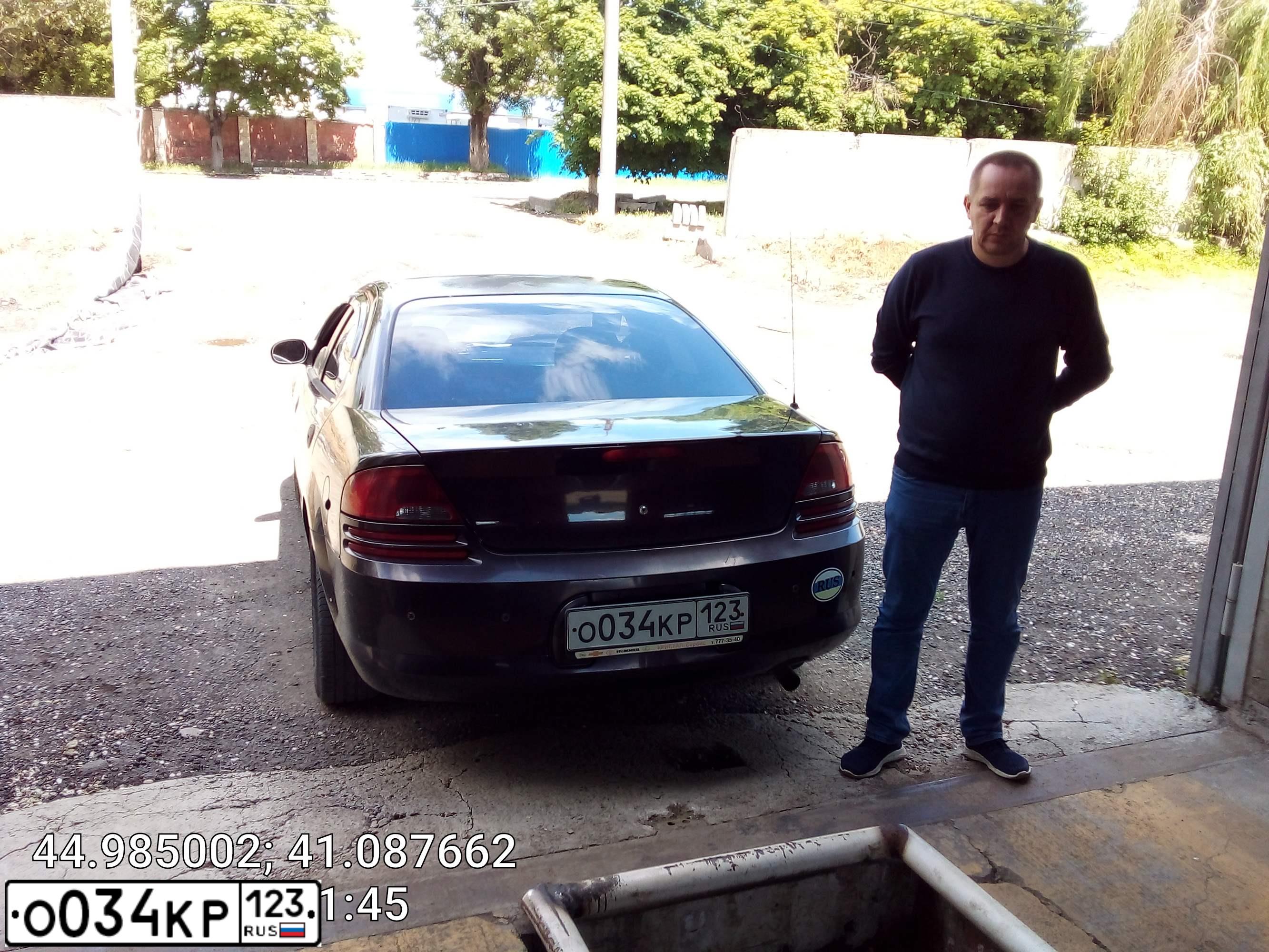 Фото автомобиля DODGE STRATUS, 2003 — госномер О034КР123. Цвет: ТЕМНО-БОРДОВЫЙ
