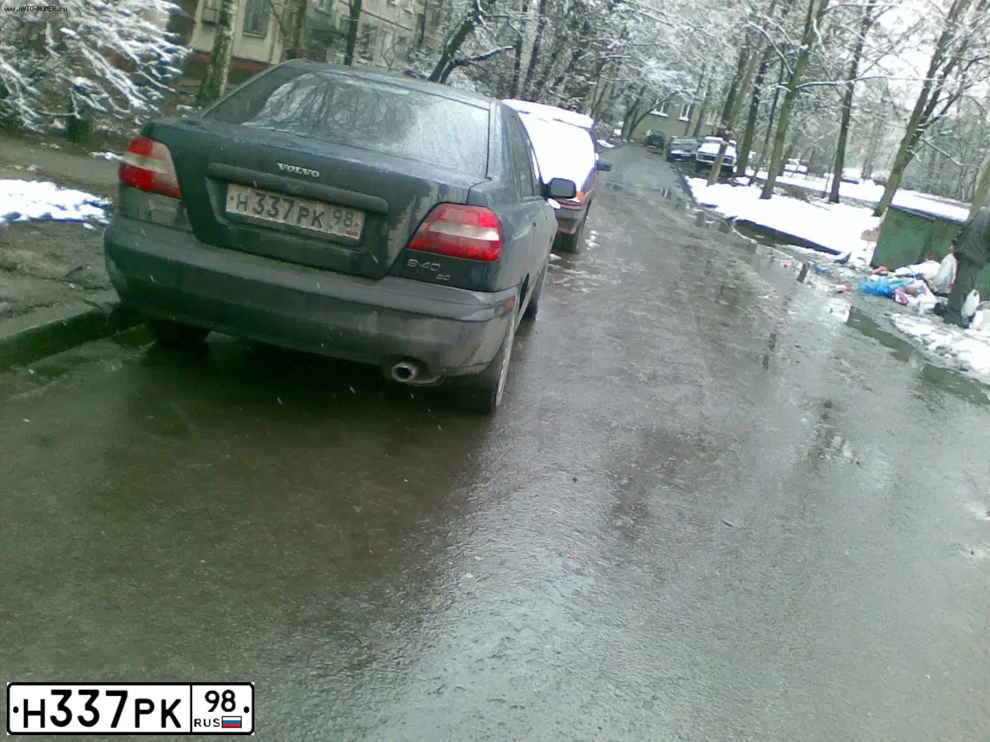 Фото автомобиля VOLVO S40, 2001 — госномер Т073ВО180. Цвет: синий