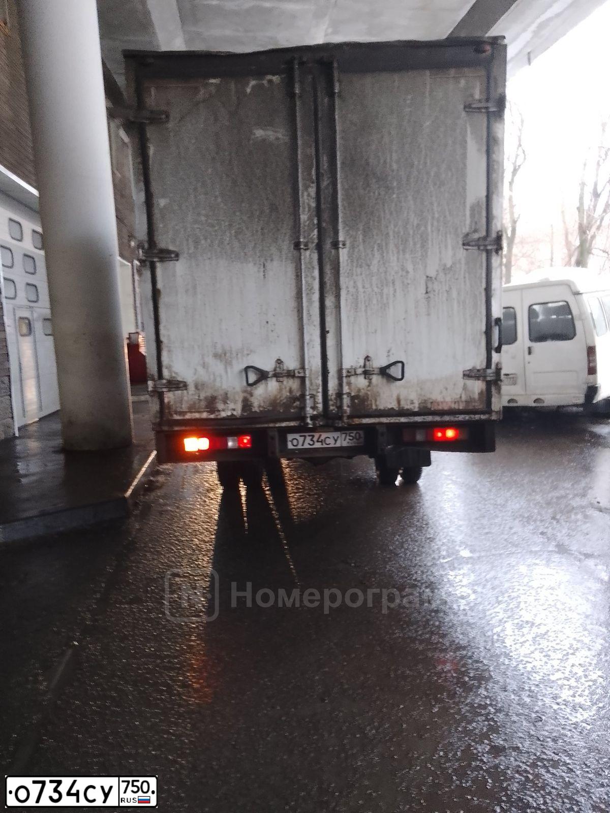 Фото автомобиля GAZ 3302 GAZEL, 2011 — госномер О734СУ750. Цвет: Белый