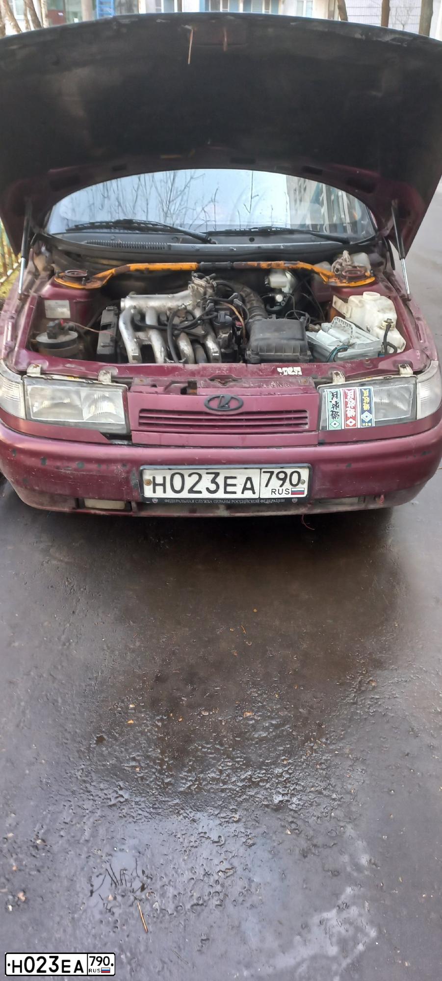 Фото автомобиля LADA 2112 LADA, 2004 — госномер К025ТК21. Цвет: ТЕМНО-МАЛИНОВЫЙ