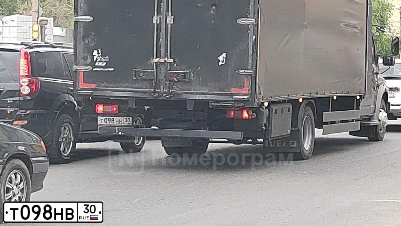 Фото автомобиля DAEWOO NEXIA, 2011 — госномер С013ХВ05. Цвет: Бежевый с желтым
