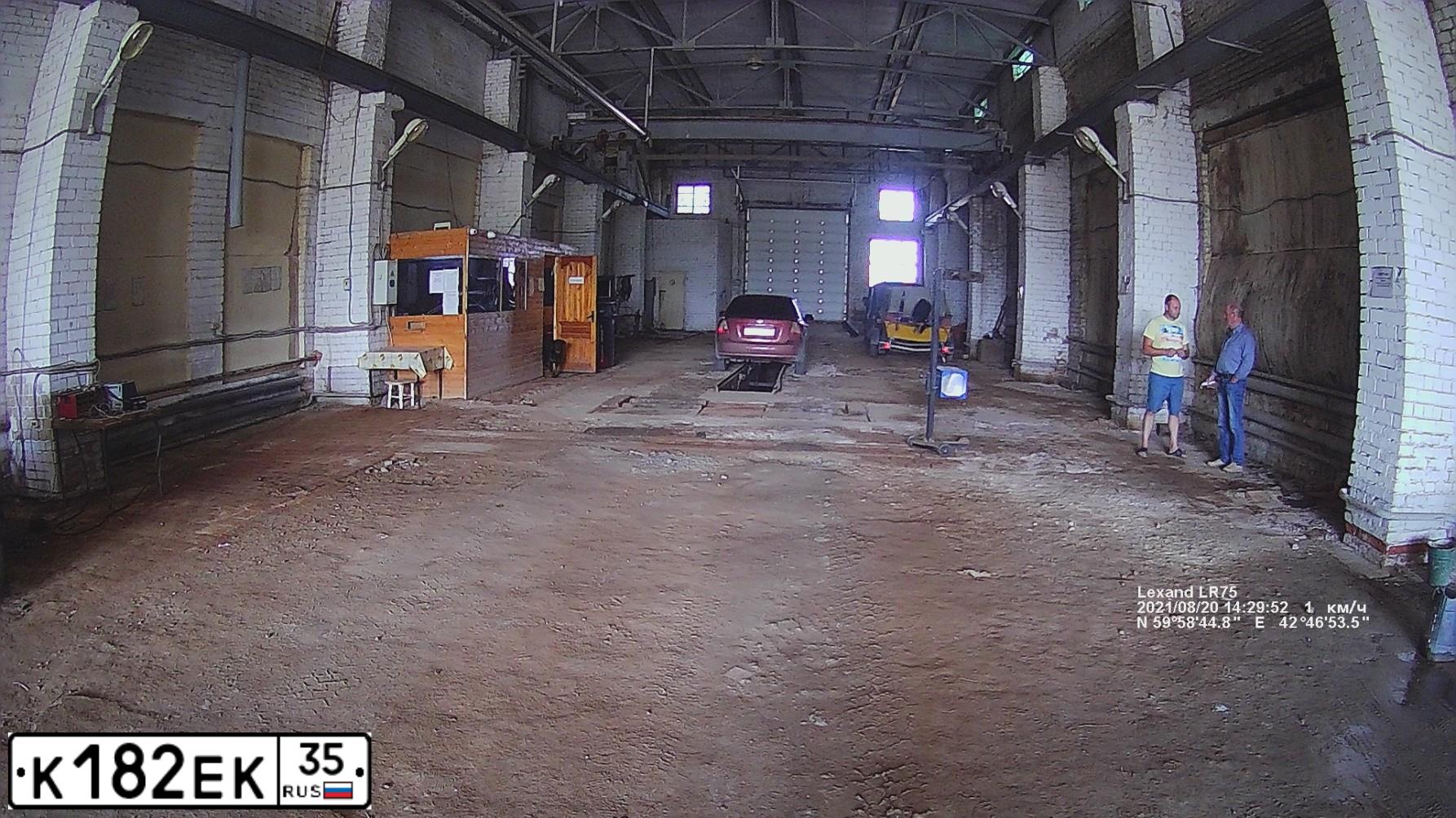 Фото автомобиля CHEVROLET T LACETTI, 2008 — госномер У576МТ47. Цвет: Красный