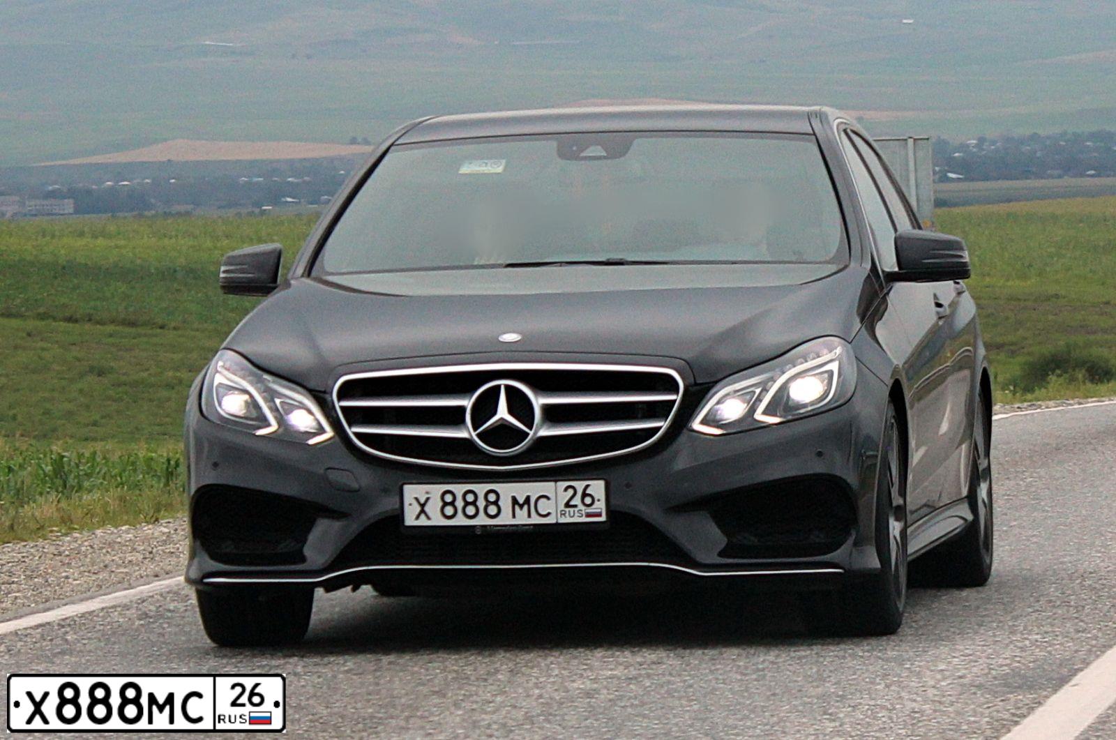 Фото автомобиля MERCEDES E-KLASSE, 2014 — госномер Х901МУ07. Цвет: ЧЕРНЫЙ