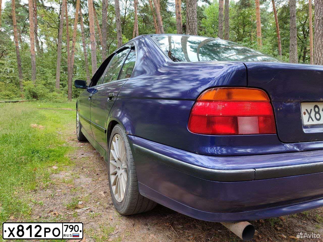Фото автомобиля BMW SERIE 5, 1996 — госномер М062КН99. Цвет: синий