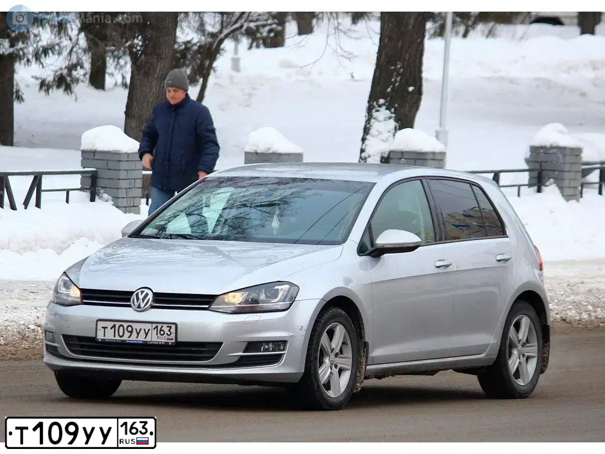 Фото автомобиля VOLKSWAGEN GOLF, 2013 — госномер Н154ЕК134. Цвет: СЕРЕБРИСТЫЙ