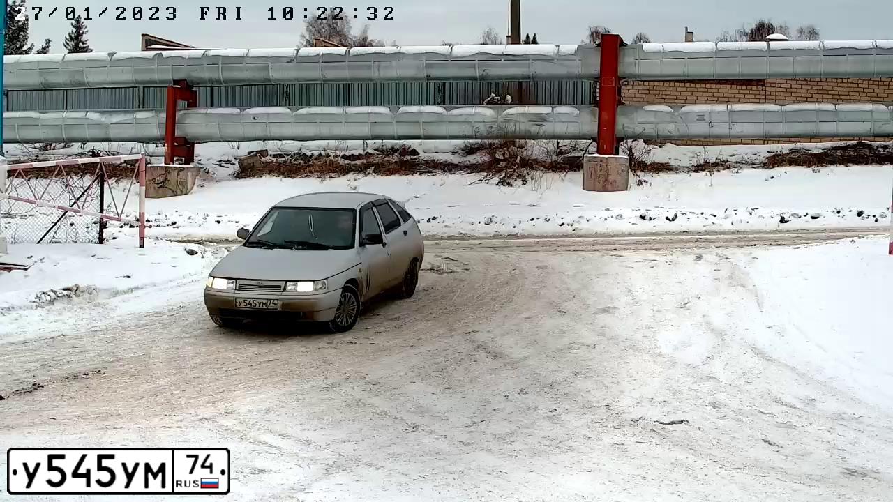 Фото автомобиля LADA 2112, 2006 — госномер У545УМ74. Цвет: СВЕТЛО-СЕРЕБРИСТЫЙ МЕТАЛЛ