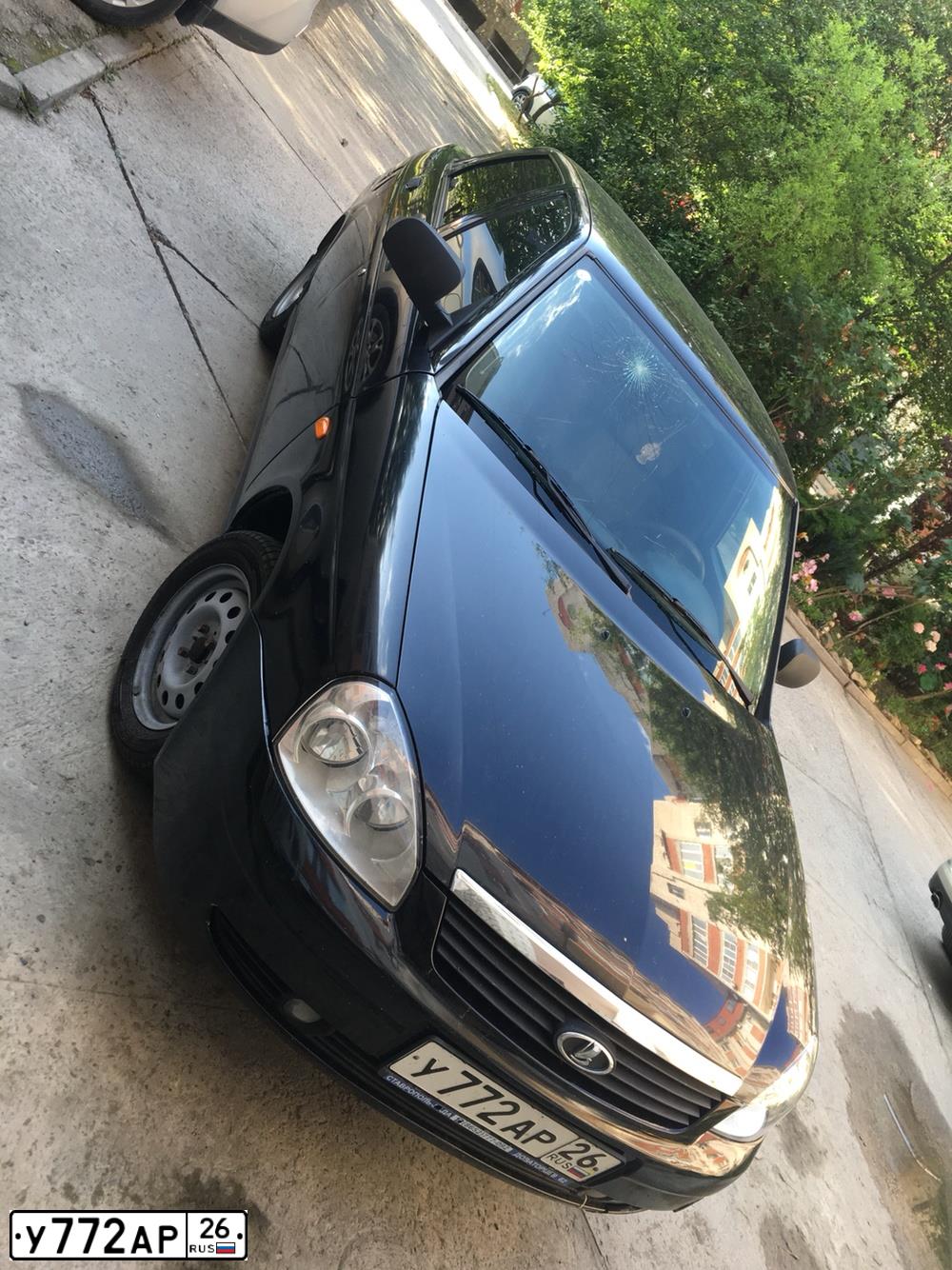 Фото автомобиля LADA 2170 PRIORA, 2009 — госномер У772АР26. Цвет: СИНЕ-ЧЕРНЫЙ