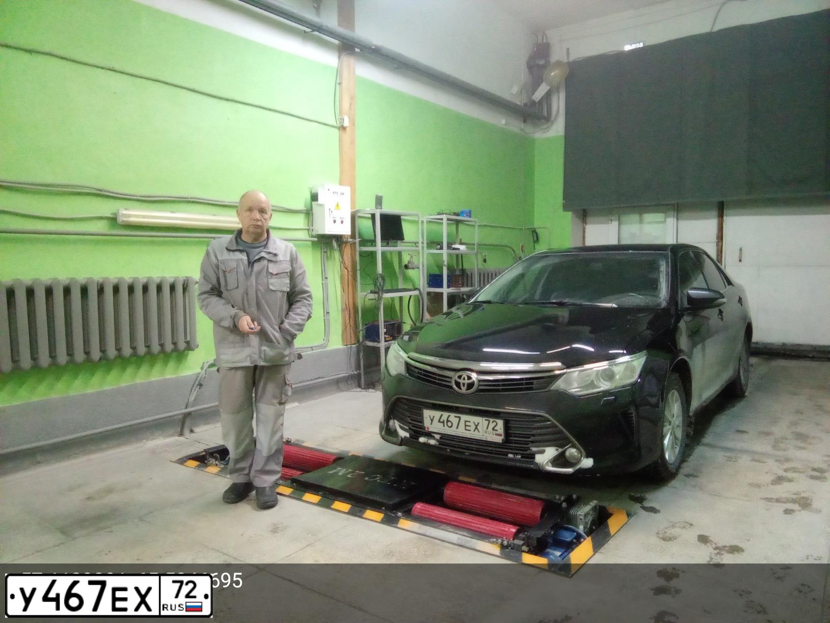 Фото автомобиля TOYOTA CAMRY, 2015 — госномер Х006КР72