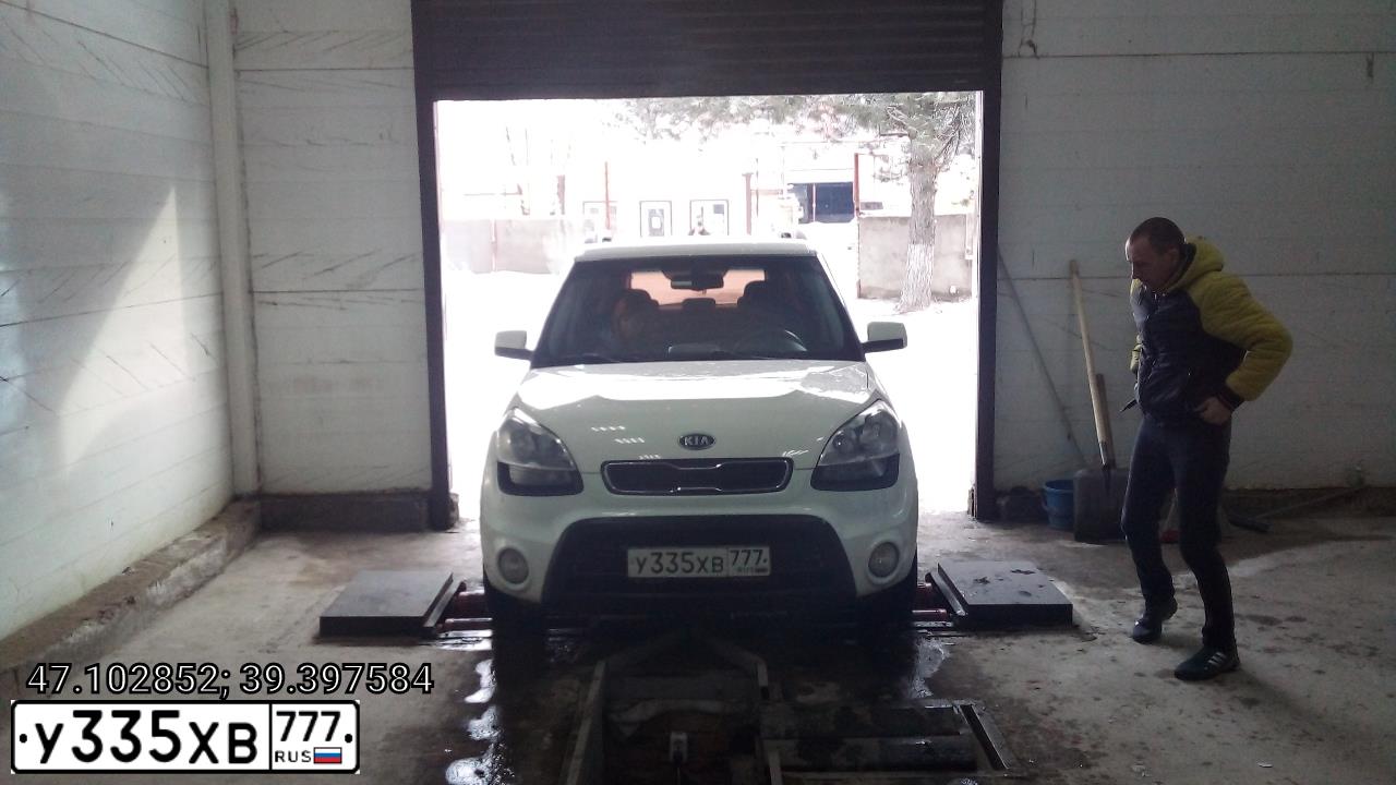 Фото автомобиля KIA SOUL, 2012 — госномер Р992КН761