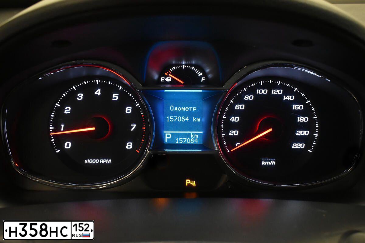Фото автомобиля CHEVROLET CAPTIVA, 2014 — госномер У877КМ71. Цвет: Белый