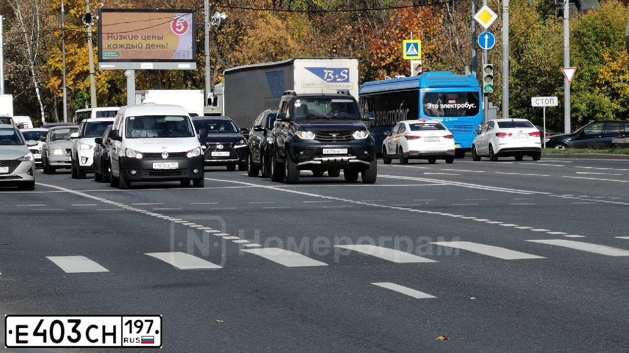 Фото автомобиля MERCEDES C-KLASSE, 2012 — госномер Е096ВА184. Цвет: Белый
