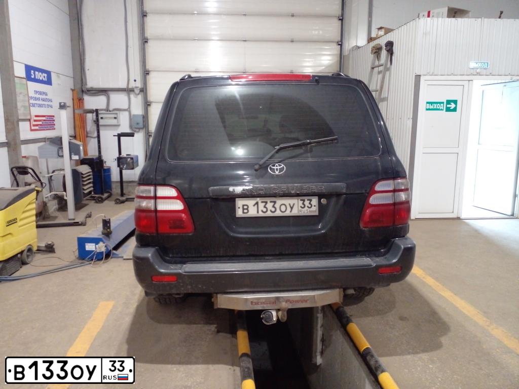 Фото автомобиля TOYOTA LANDCRUISER, 2004 — госномер У001ОН33. Цвет: ЧЕРНЫЙ