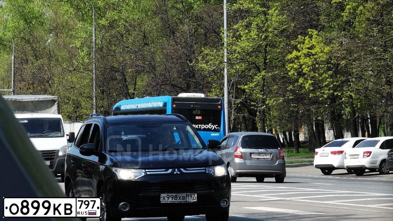 Фото автомобиля LANDROVER RANGE ROVER, 2004 — госномер О899КВ797. Цвет: ЧЕРНЫЙ