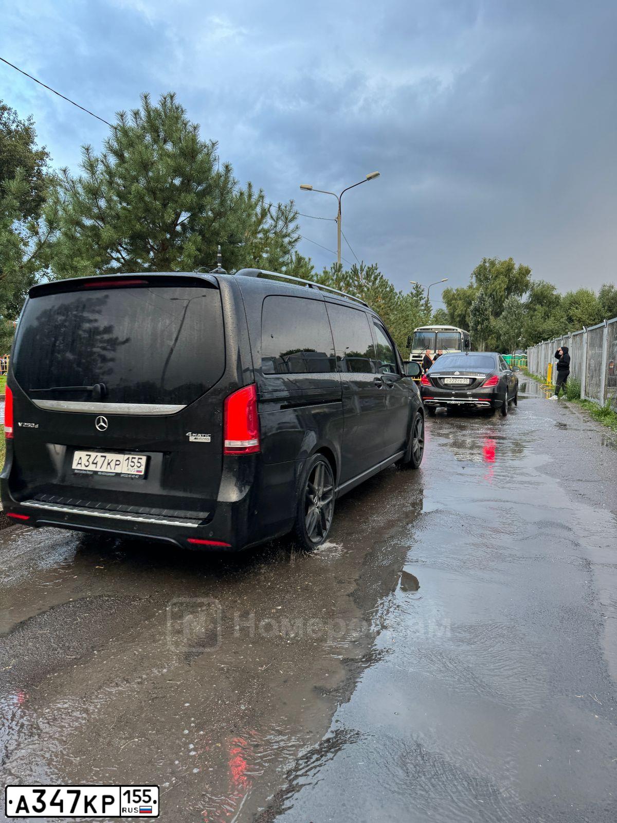 Фото автомобиля MERCEDES V-KLASSE, 2017 — госномер А347КР155. Цвет: ЧЕРНЫЙ
