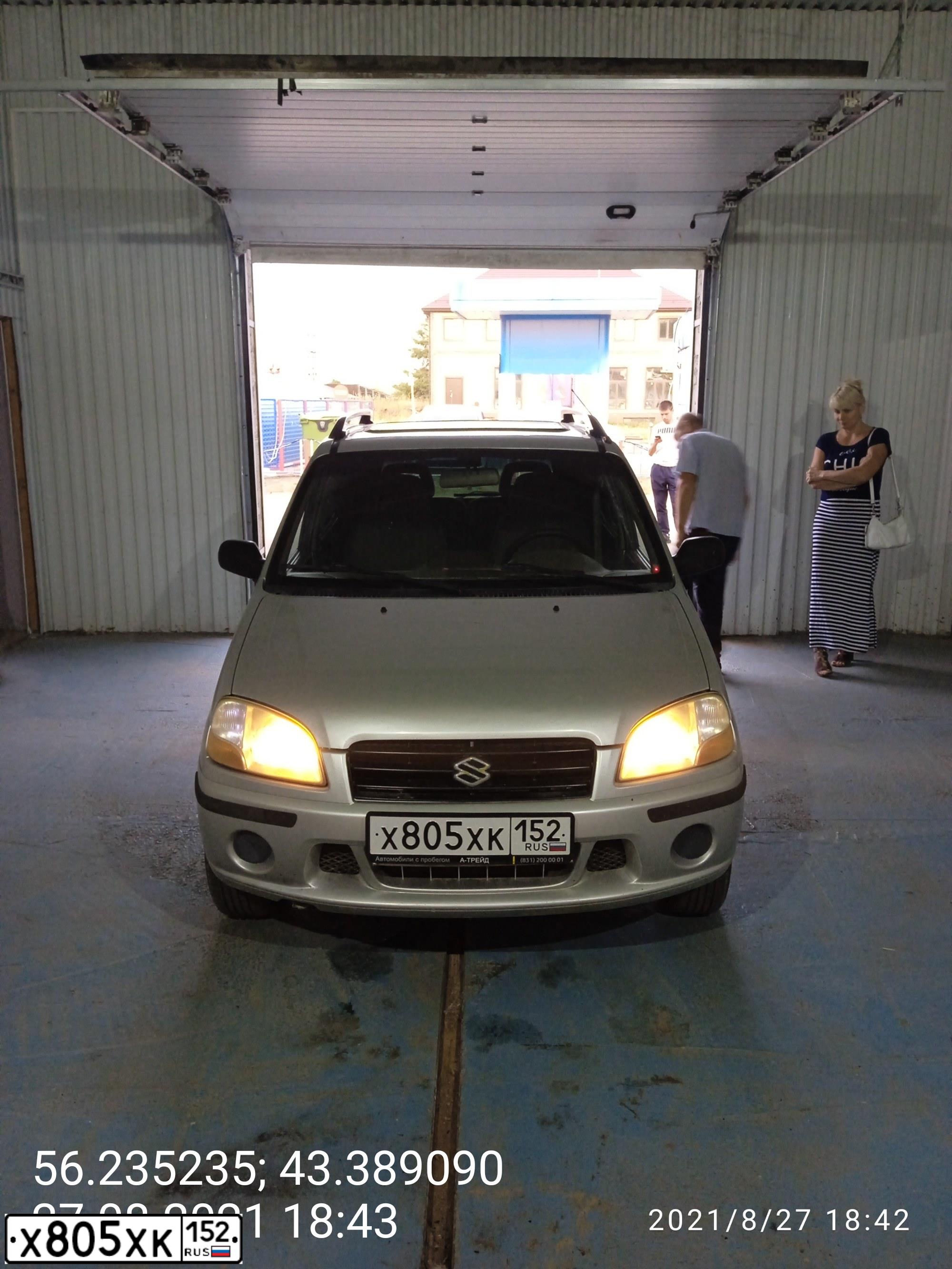 Фото автомобиля SUZUKI IGNIS, 2001 — госномер Х386МВ52. Цвет: СВЕТЛО-СЕРЫЙ