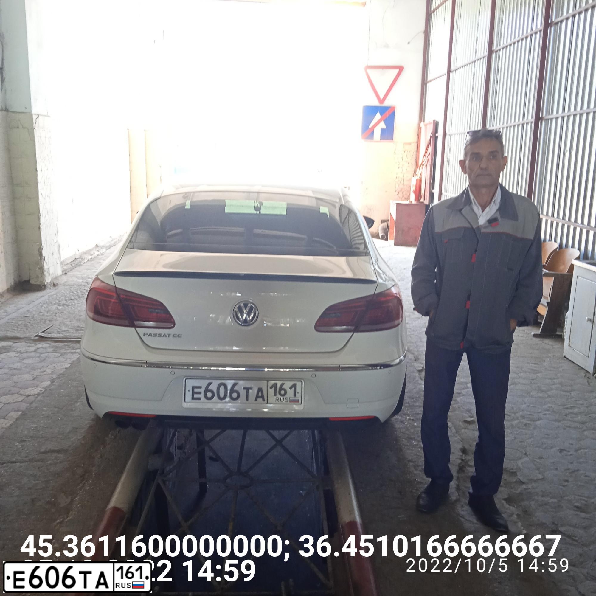 Фото автомобиля VOLKSWAGEN PASSAT, 2013 — госномер Н606ЕР82. Цвет: Белый